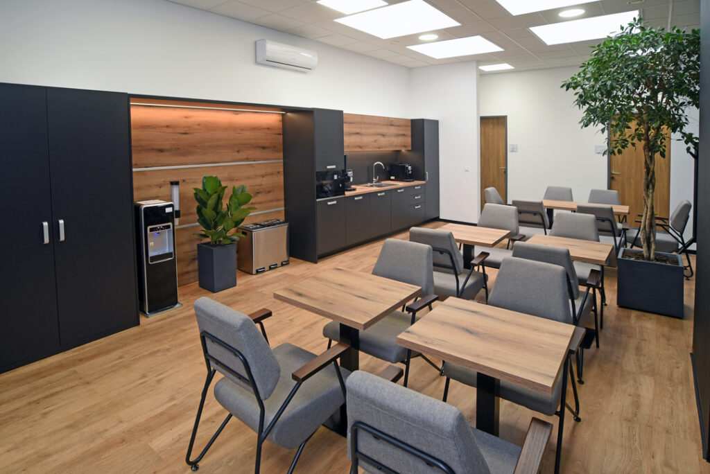 Samoposlužna kuhinja i lounge u InstantOffice Središće u Novom Zagrebu